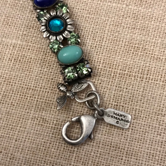 Sunflower and Bee Bracelet - Picture 5 of 7